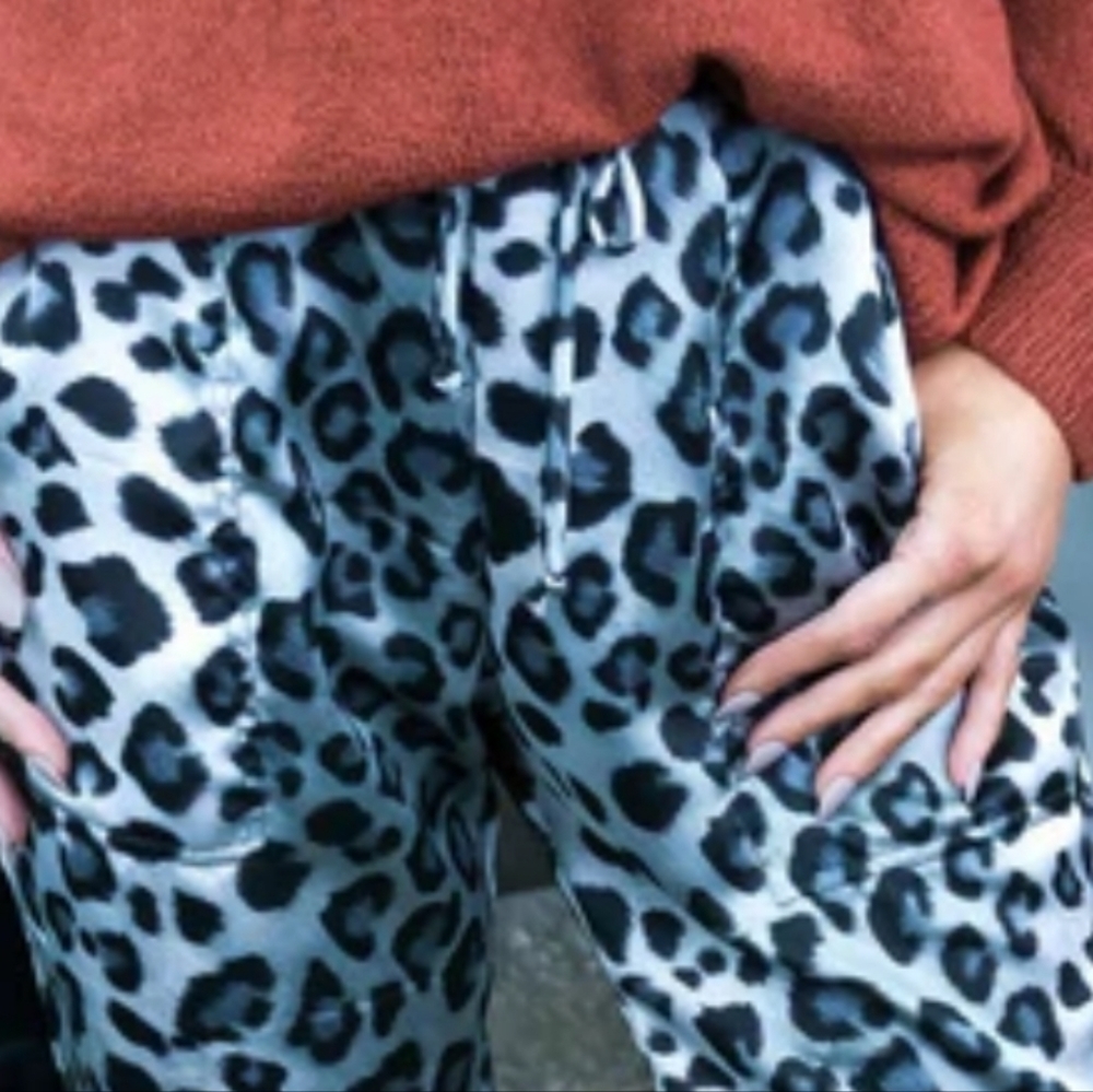 SATINY Cheetah Print Joggers Ladies Large. Grey Black NWOT. Never Worn. - Picture 6 of 7